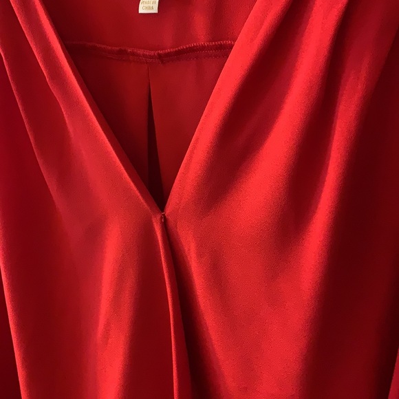 Perfect red top - Picture 3 of 6